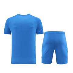 Conjunto Adidas T-Shirt + hellblaue Shorts – VENI Fußball