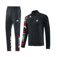 Adidas Winter-Set Jacke + Hose in Schwarz und bunt - VENI Fußball