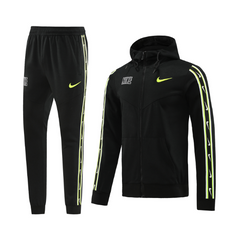 Nike Winter-Set Jacke + Hose in Schwarz und Grün – VENI Futebol