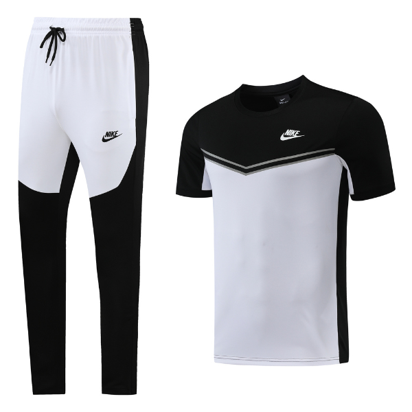 Nike Set aus T-Shirt + Hose in Weiß und Schwarz - VENI Fußball