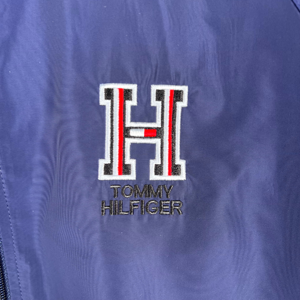 Coupe-vent Tommy Hilfiger bleu avec détails - VENI Futebol