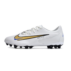 Crampons de football Nike Phantom GX Academy AG Kane blancs - Pack VENI Futebol