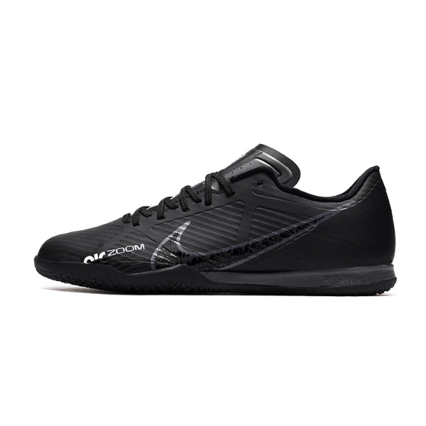 alt
Nike Vapor 15 Academy IC Futsal-Schuhe Black Shadow Pack - VENI Futebol