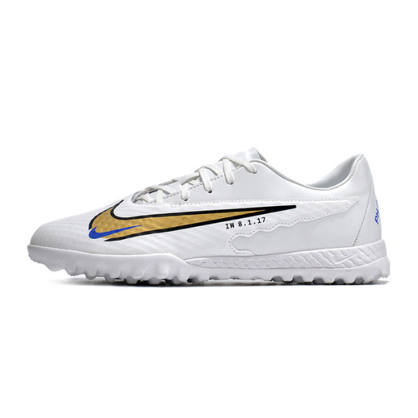 Chaussures de foot Nike Phantom GX Academy TF Harry Kane blanches Pack - VENI Futebol