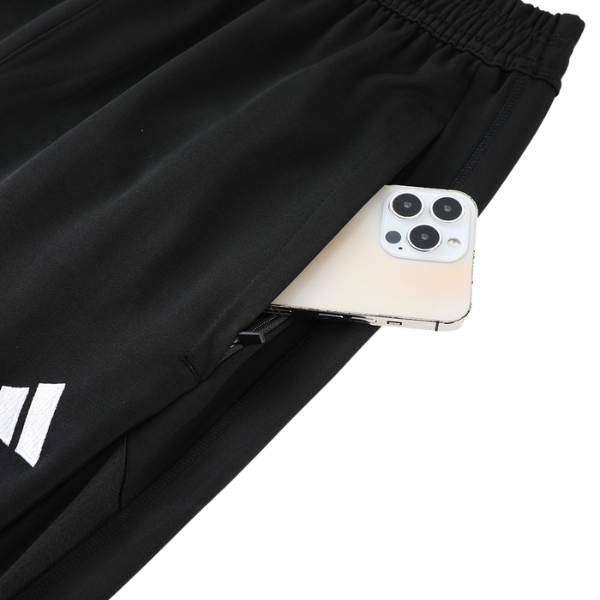alt
Adidas Set aus T-Shirt + Hose in Grau - VENI Fußball