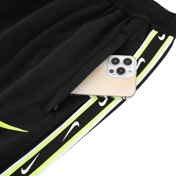 Nike Trainingsanzug Jacke + Hose in Schwarz und Grün - VENI Fußball
