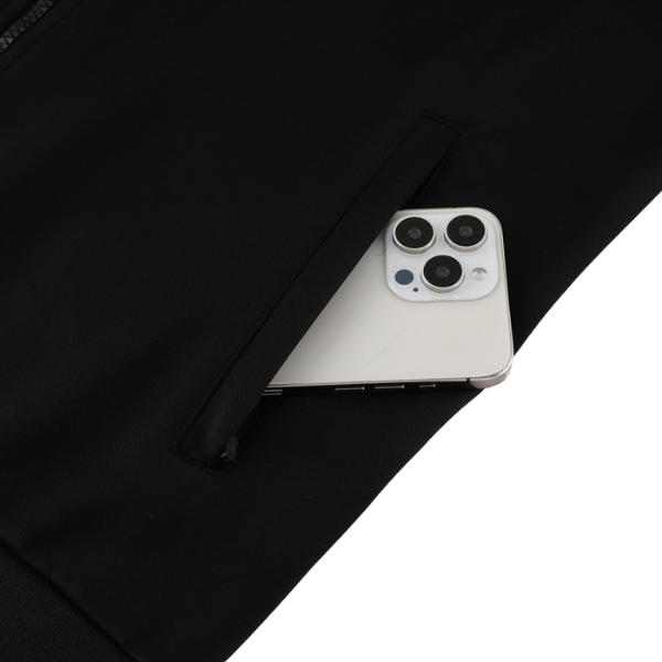 alt
Nike Set aus Jacke und Hose in Schwarz und Grau - VENI Futebol
