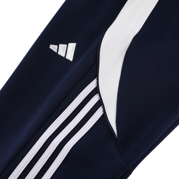 alt
Adidas Trainingsanzug Jacke + Hose in Blau und Weiß - VENI Fußball