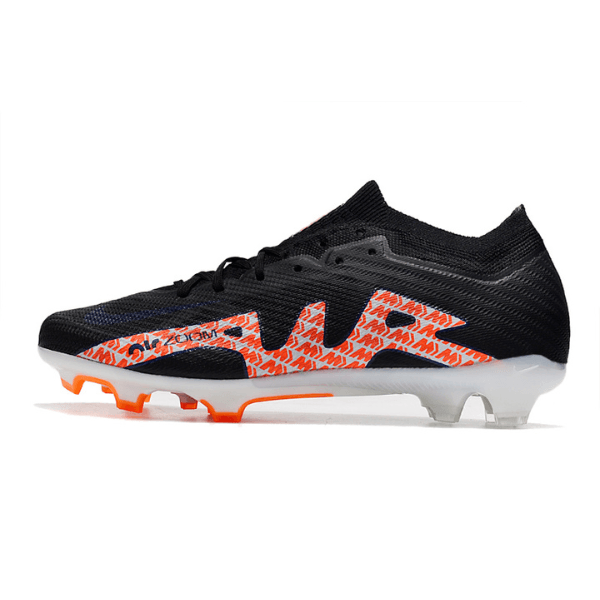 txt
Crampons de football Nike Zoom Mercurial Vapor 15 Elite FG noirs, blancs et orange - VN Esportes