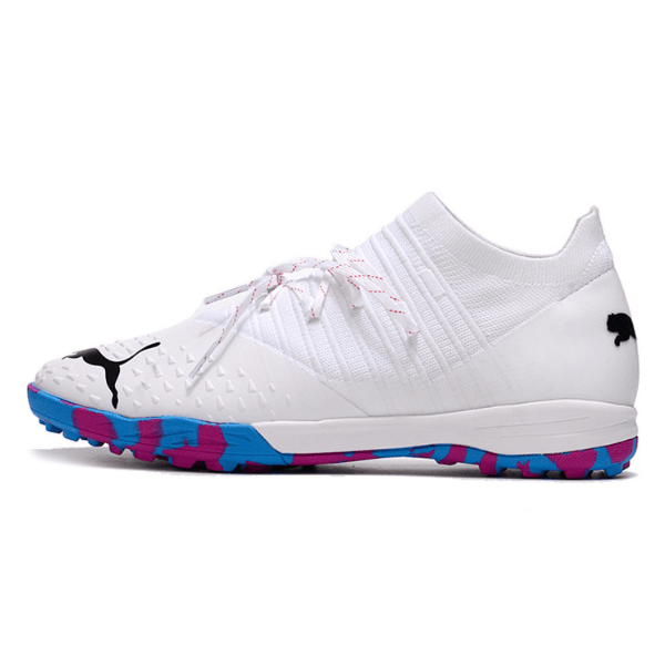 Chaussures de foot Puma Future Z 1.3 TF blanches, roses et bleues - VN Esportes